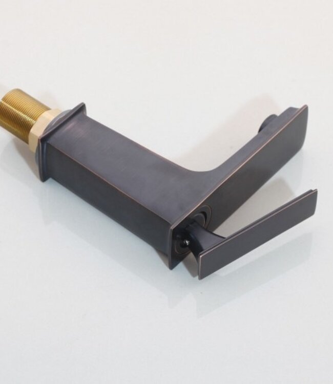 Rene Houtman Olie Bronzen Wastafelkraan