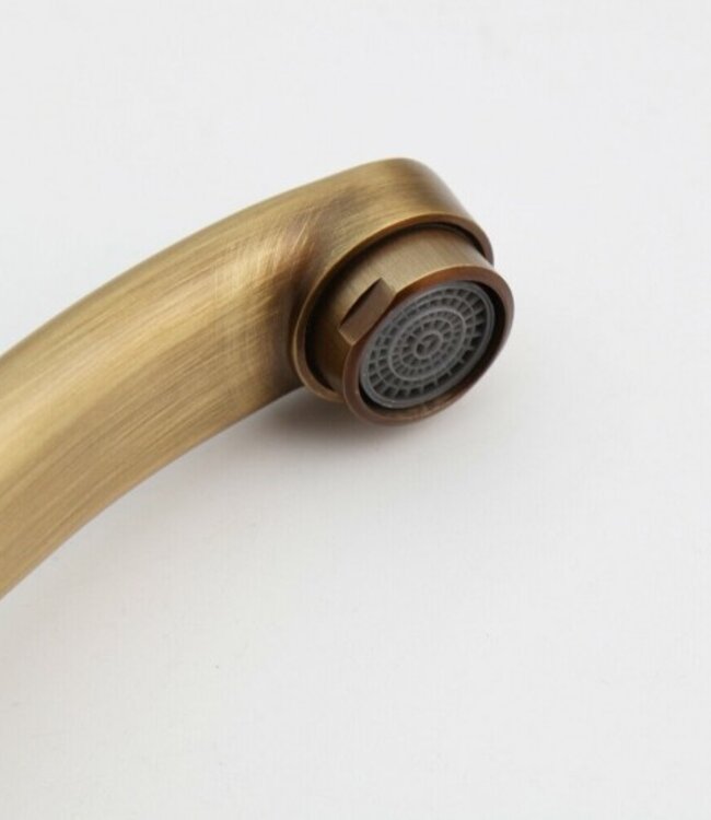 Rene Houtman Muurkraan Nostalgisch Brons