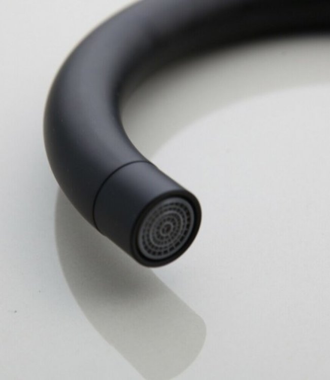 Rene Houtman Zwarte Draaibare Keukenkraan