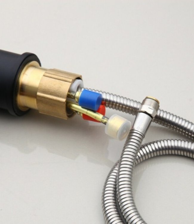 Rene Houtman Zwarte Keukenkraan