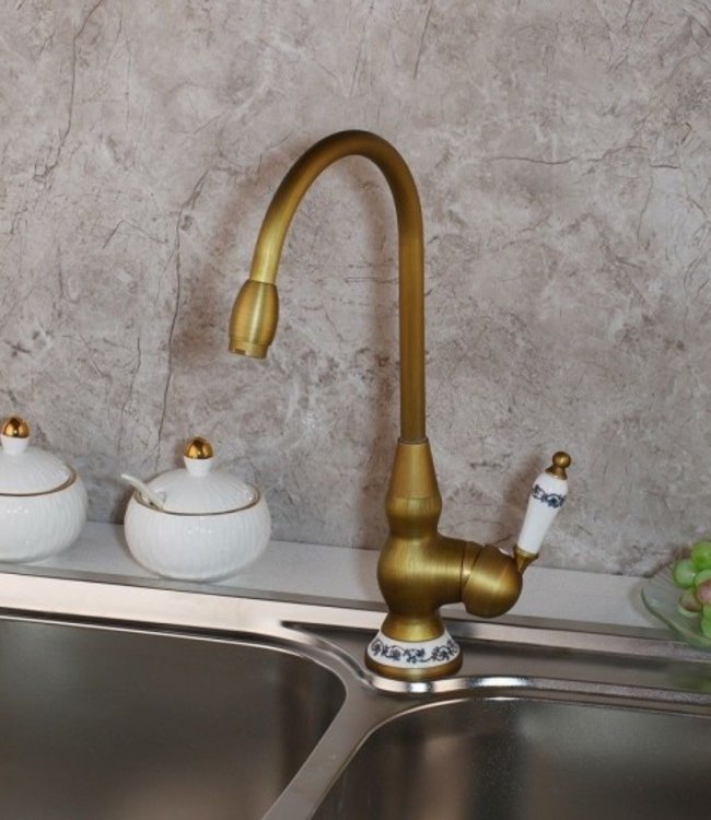 Rene Houtman Bronzen Keukenkraan