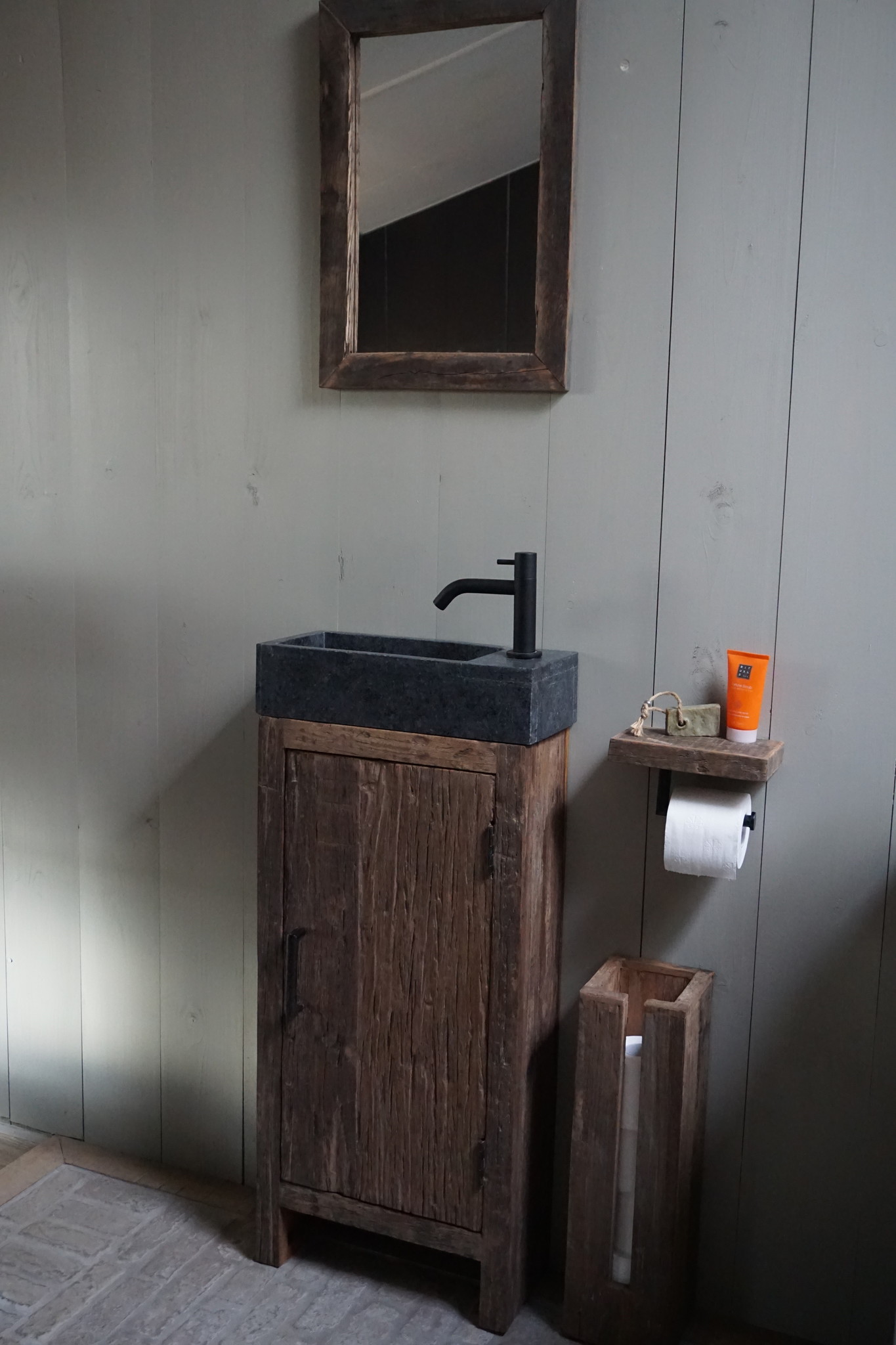 Rene Houtman Toiletrol Dispenser Unique Oud Hout - 5 Rollen