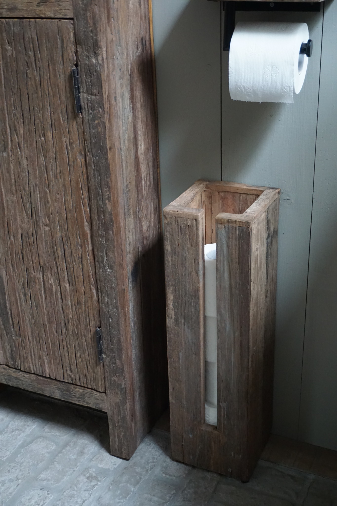 Rene Houtman Toiletrol Dispenser Unique Oud Hout - 5 Rollen