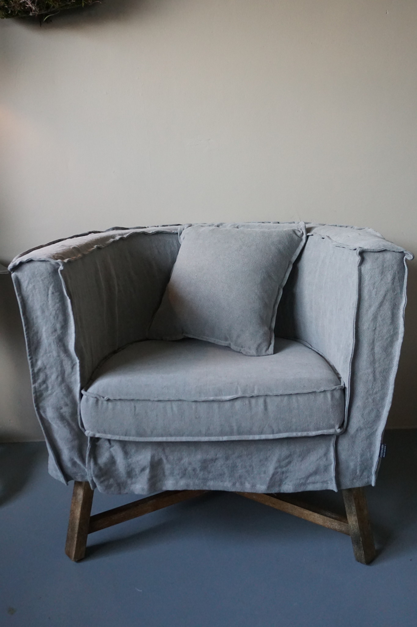 Aura Peeperkorn Fauteuil Dirk + Kussen Grijs Aura Peeperkorn
