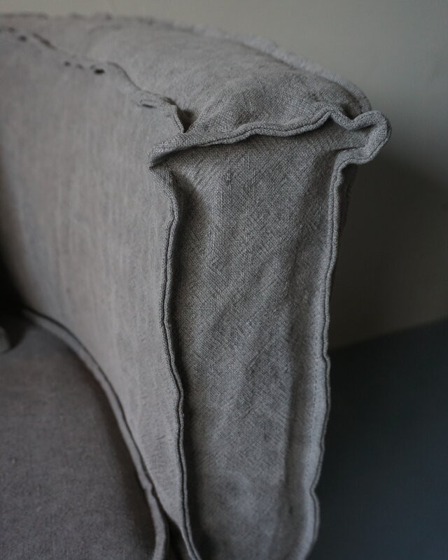 Aura Peeperkorn Fauteuil Dirk + Kussen Taupe Aura Peeperkorn