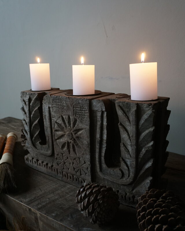 Aura Peeperkorn Ornament Oud Hout - Kaarshouder L44xD11xH25