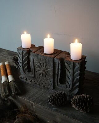 Aura Peeperkorn Ornament Oud Hout - Kaarshouder L44xD11xH25