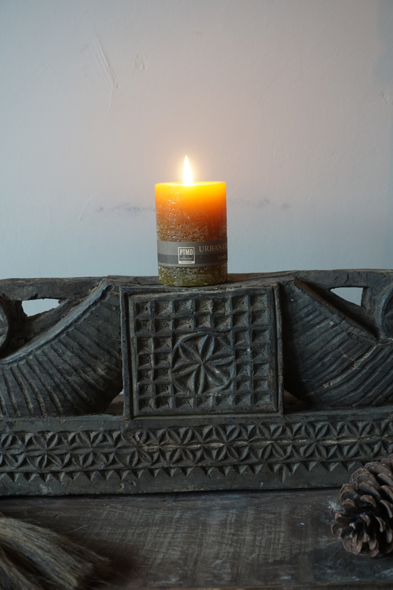 Aura Peeperkorn Ornament Oud Hout - Kaarshouder L57xD10xH22