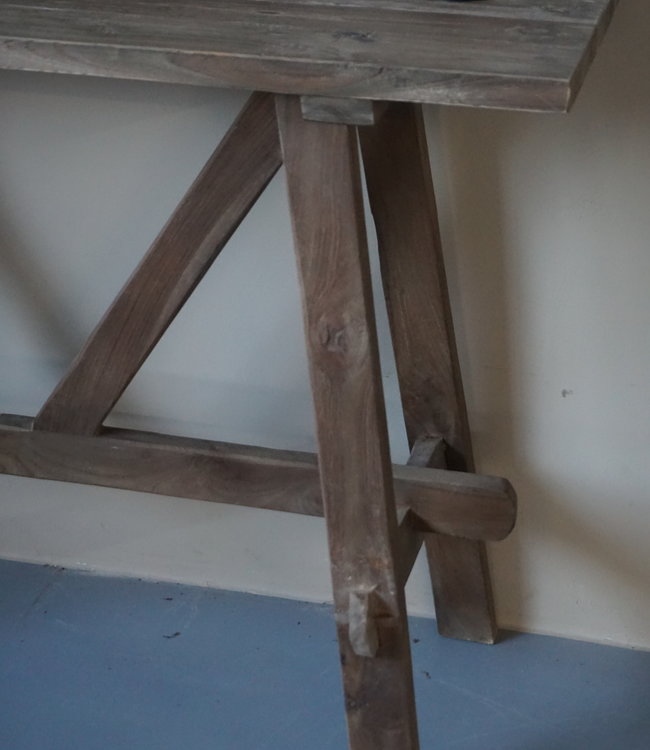 Aura Peeperkorn Cross Sidetable 120 en 160 cm