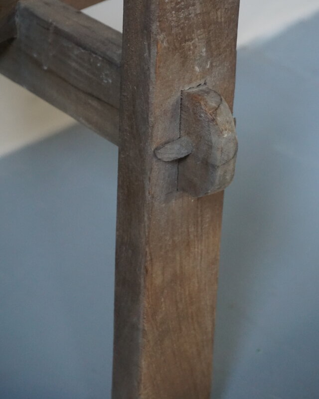 Aura Peeperkorn Cross Sidetable 120 en 160 cm