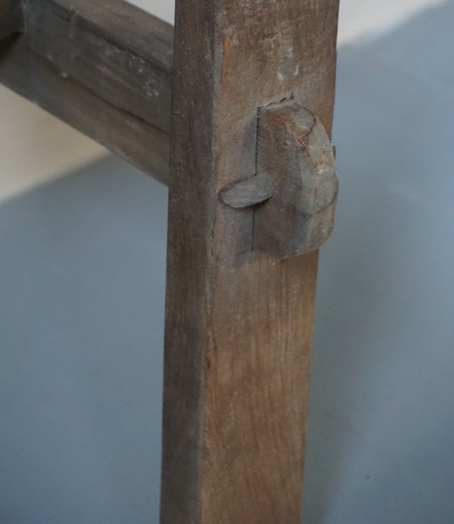 Aura Peeperkorn Cross Sidetable 120 en 160 cm