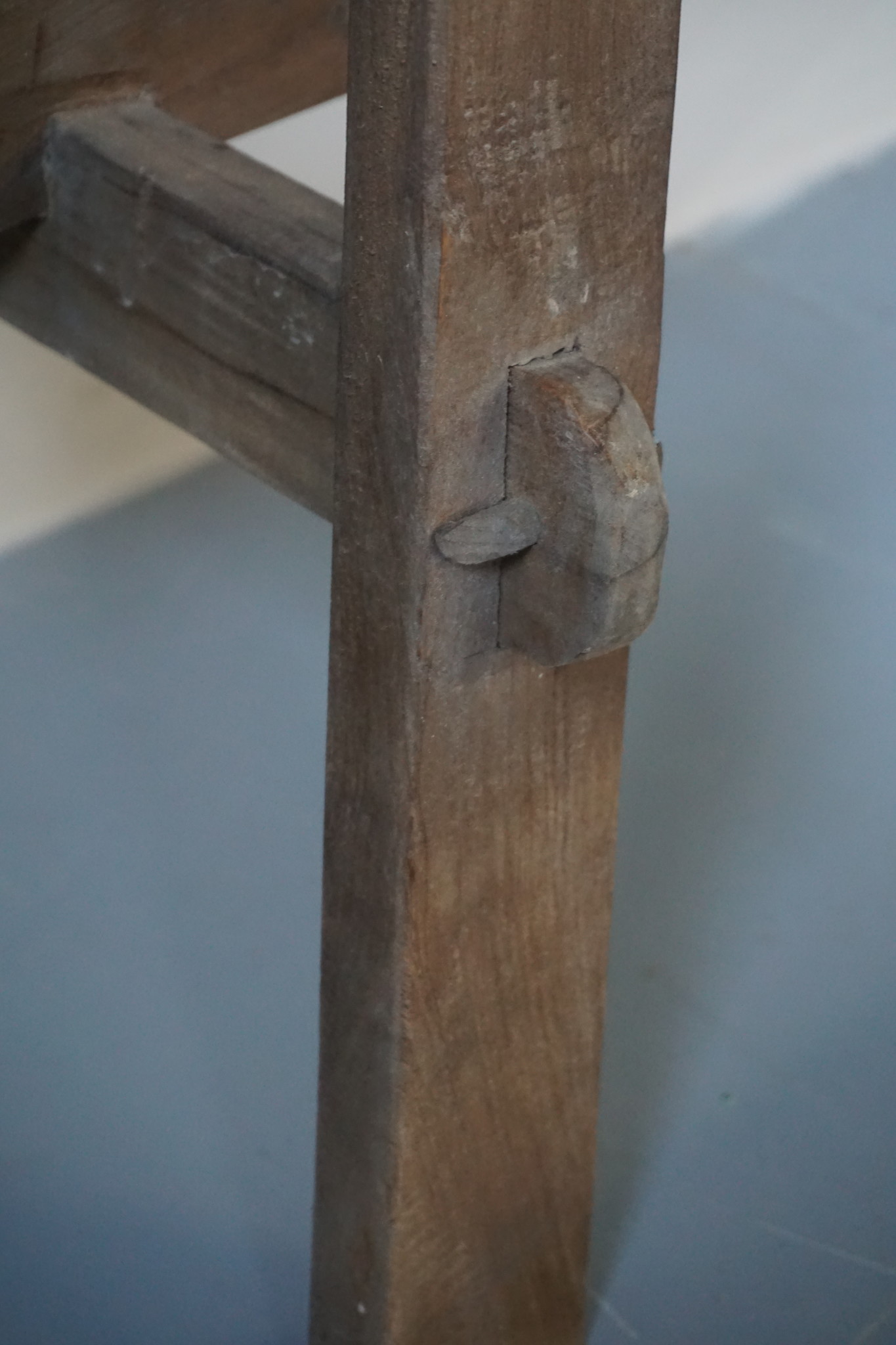 Aura Peeperkorn Cross Sidetable 120 en 160 cm