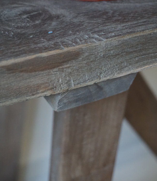 Aura Peeperkorn Cross Sidetable 120 en 160 cm