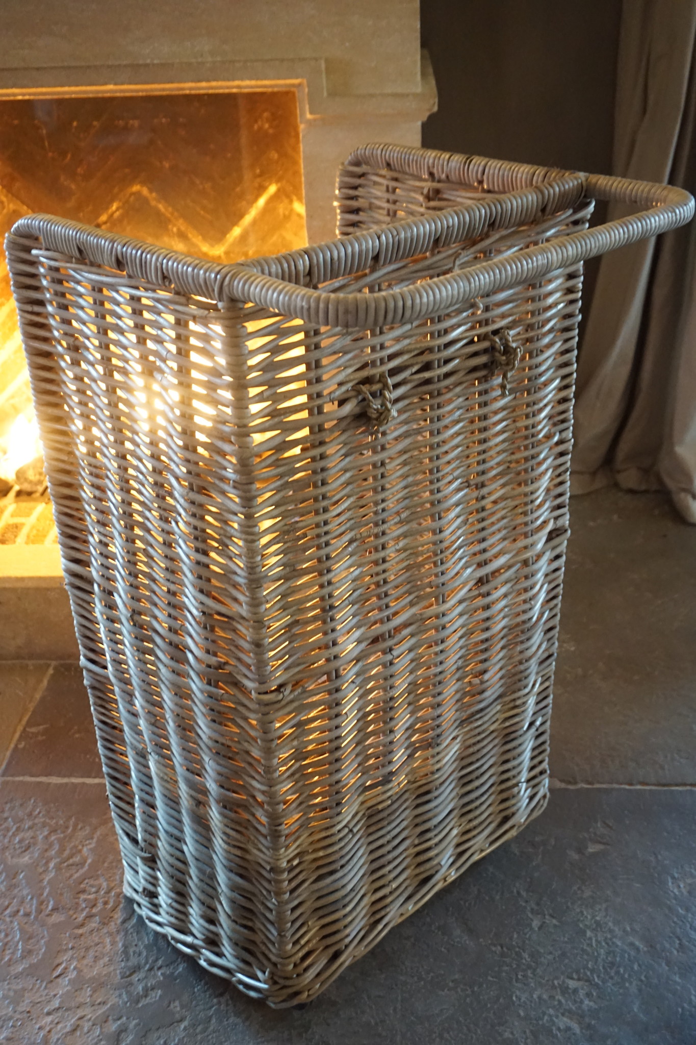 Rene Houtman Haardmand Met Hendel En Wielen 90x45x35 cm