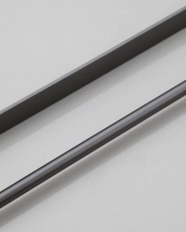 Rene Houtman Handdoekrek met Muurbevestiging | Gun Metal