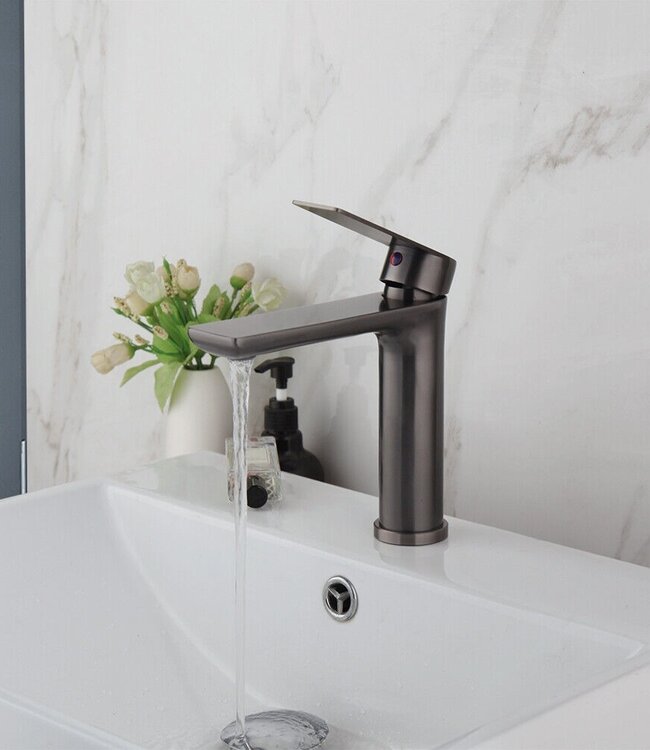 Rene Houtman Wastafelkraan | Gun Metal