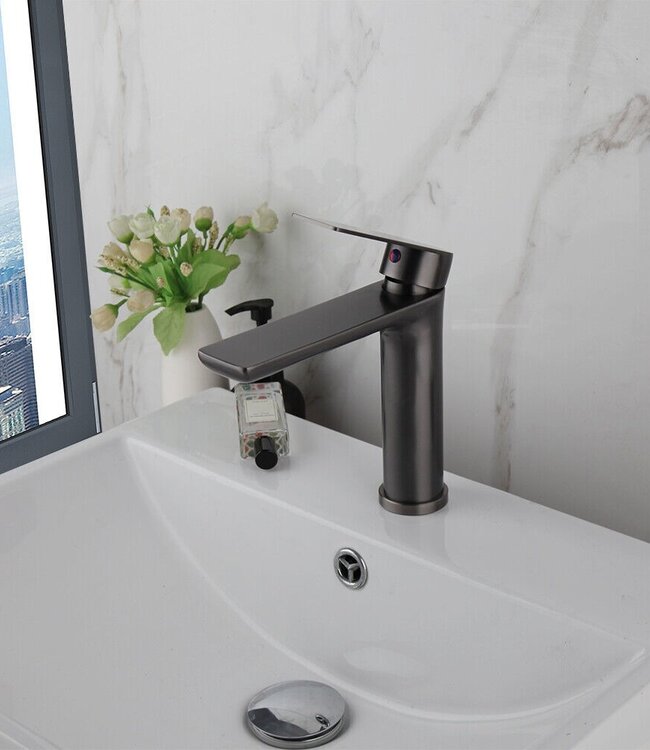 Rene Houtman Wastafelkraan | Gun Metal