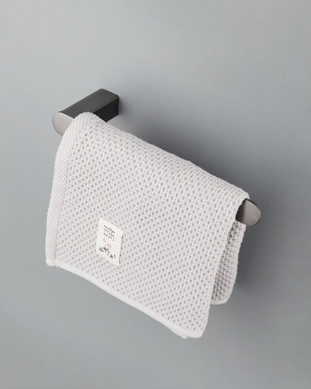 Rene Houtman Handdoekhaak | Gun Metal