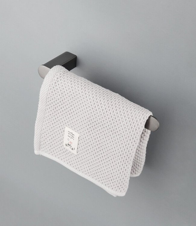 Rene Houtman Handdoekhaak | Gun Metal