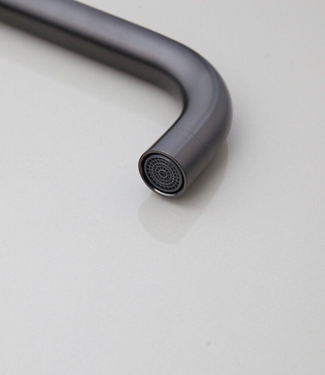 Rene Houtman Draaibare Keukenkraan | Gun Metal