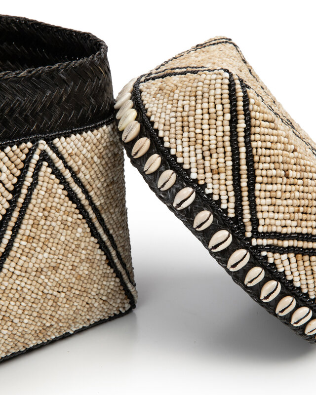 Bazar Bizar Beaded Jagged Baskets - M