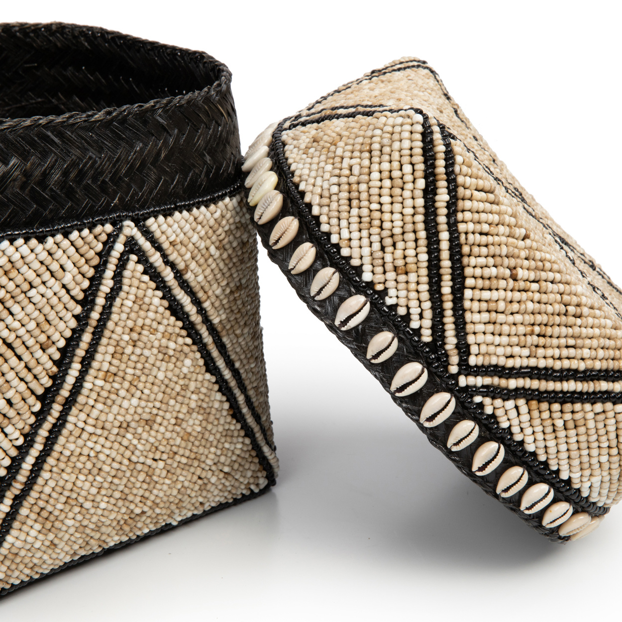 Bazar Bizar Beaded Jagged Baskets - M