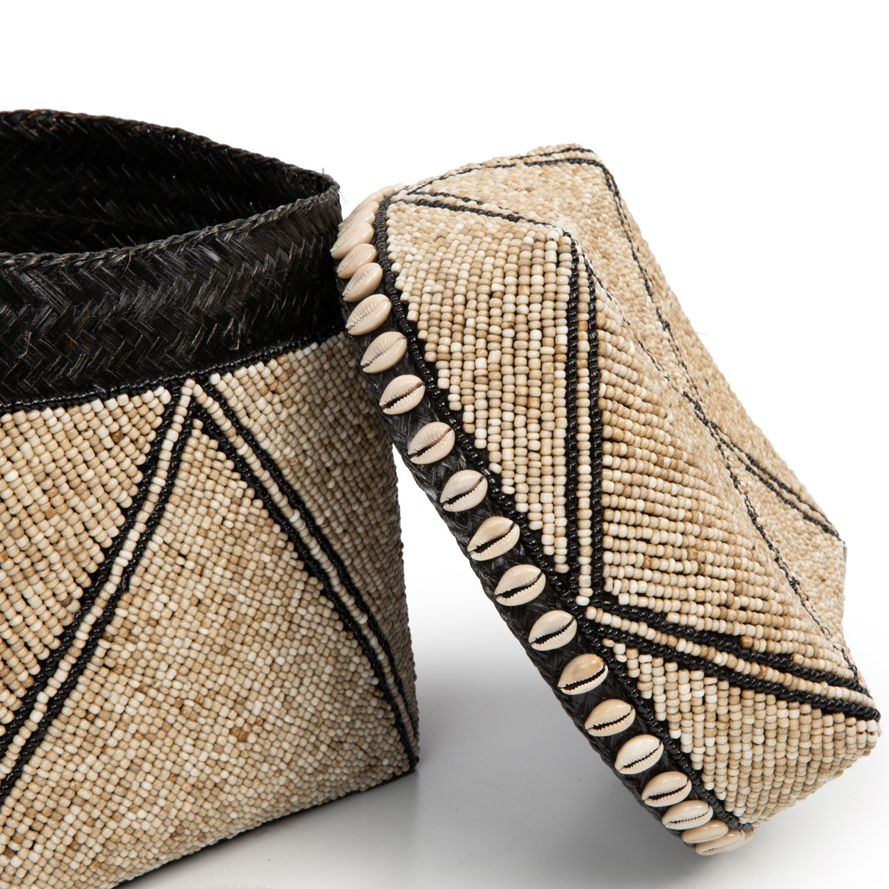 Bazar Bizar Beaded Jagged Baskets - L