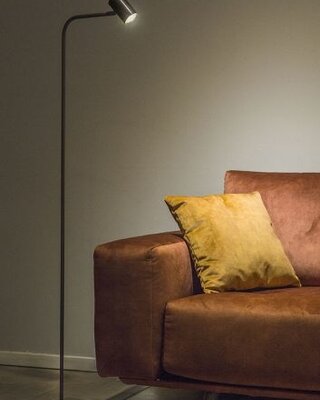 Frezoli Tubino Vloerlamp met Zwart/Bruine Kap | Mat Zwart