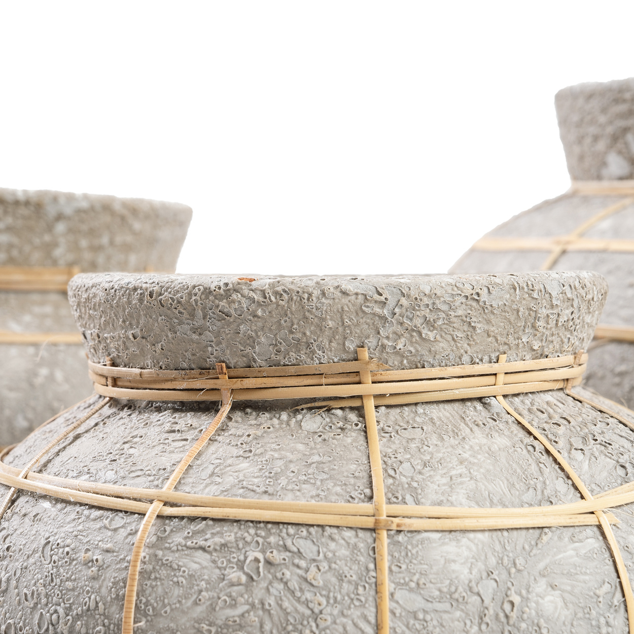 Bazar Bizar Belly Vaas - Beton Grijs Naturel - L | H27 x B33 cm