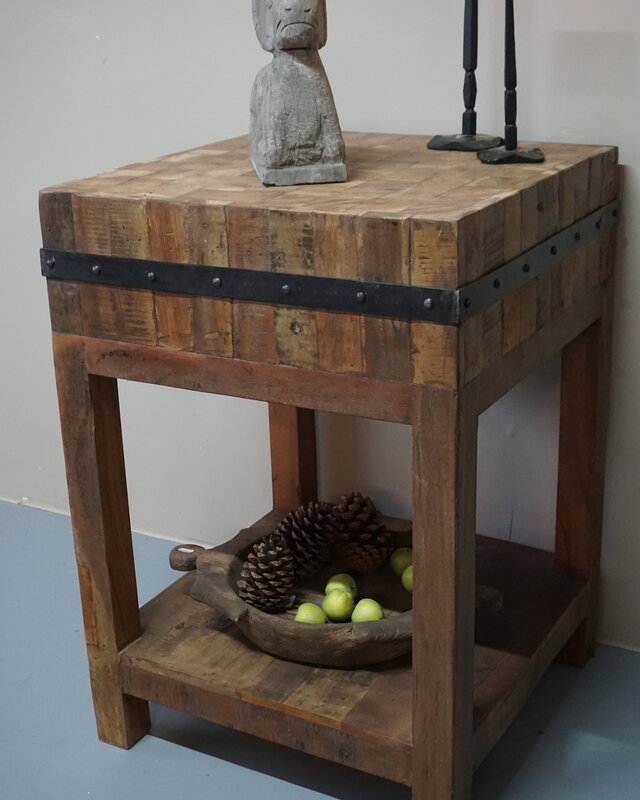 Rene Houtman Hakblok Tafeltje Oud Teak - H86,5 x B60 x D60 cm