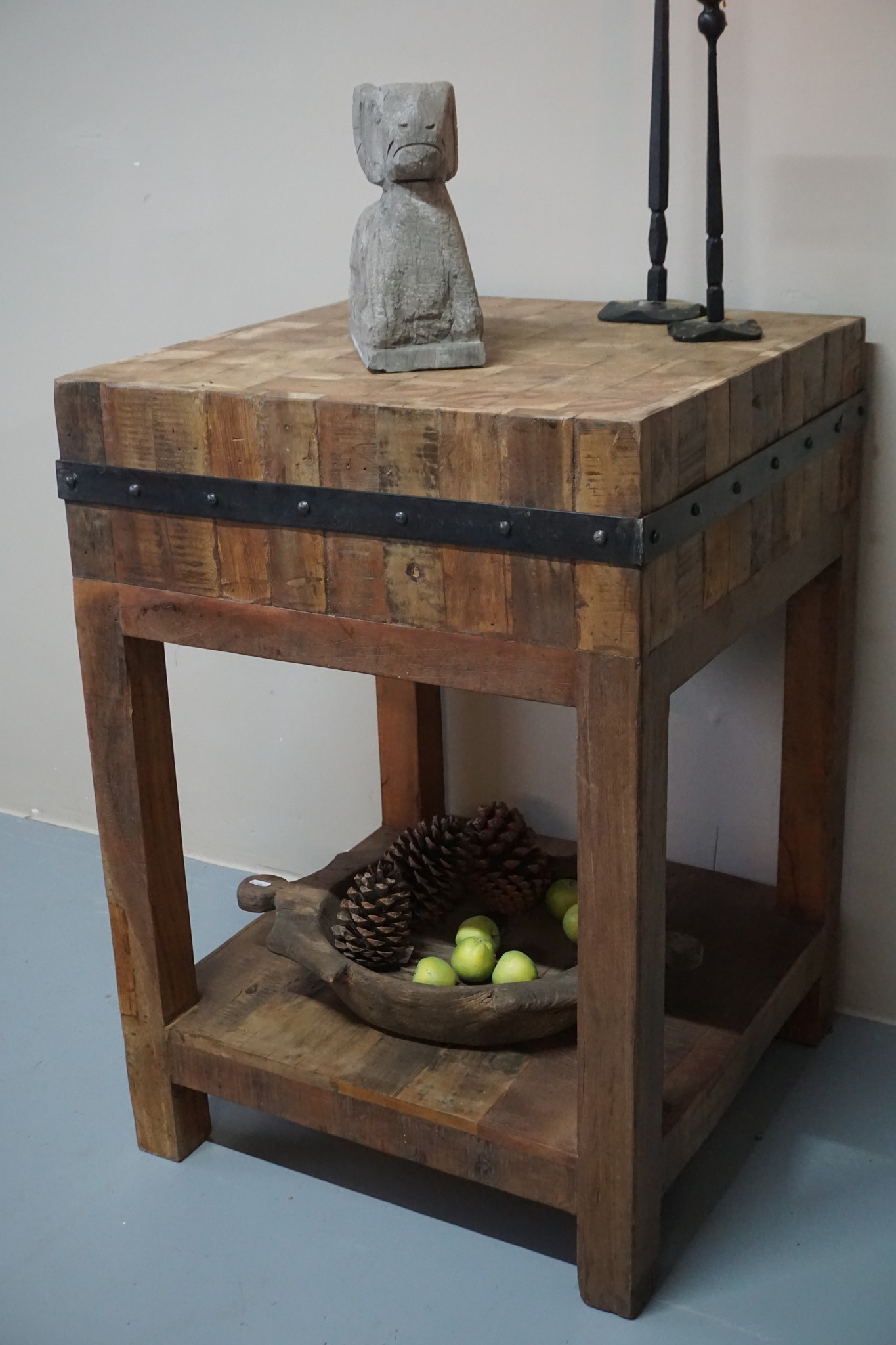 Rene Houtman Hakblok Tafeltje Oud Teak - H86,5 x B60 x D60 cm