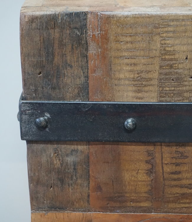 Rene Houtman Hakblok Tafeltje Oud Teak - H86,5 x B60 x D60 cm