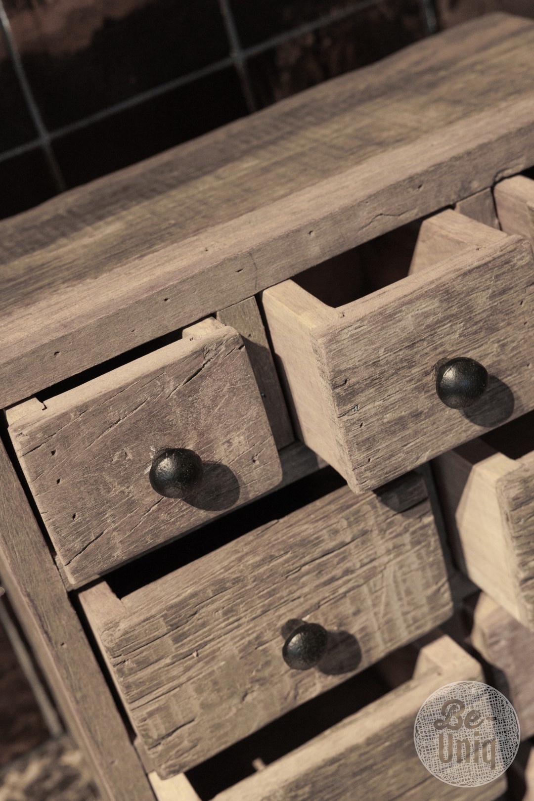 Be-Uniq 9 Ladenkastje - Oud Hout - H40 x B35 x D15