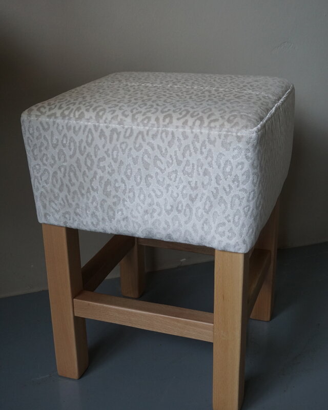 Rene Houtman Kruk Panterprint | Wit | H50 x B37 x D37 cm