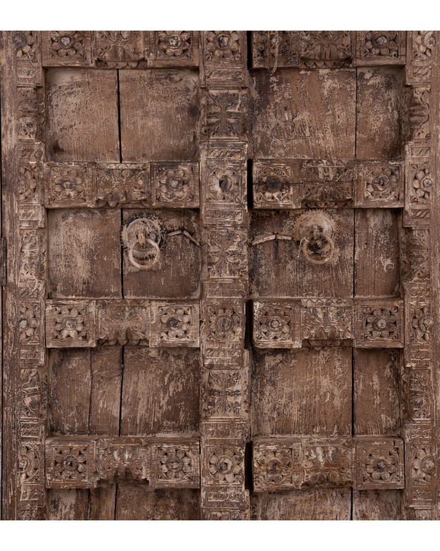 Rene Houtman Boekenkast India | Hout Snijwerk | H200 x B137 x D73 cm