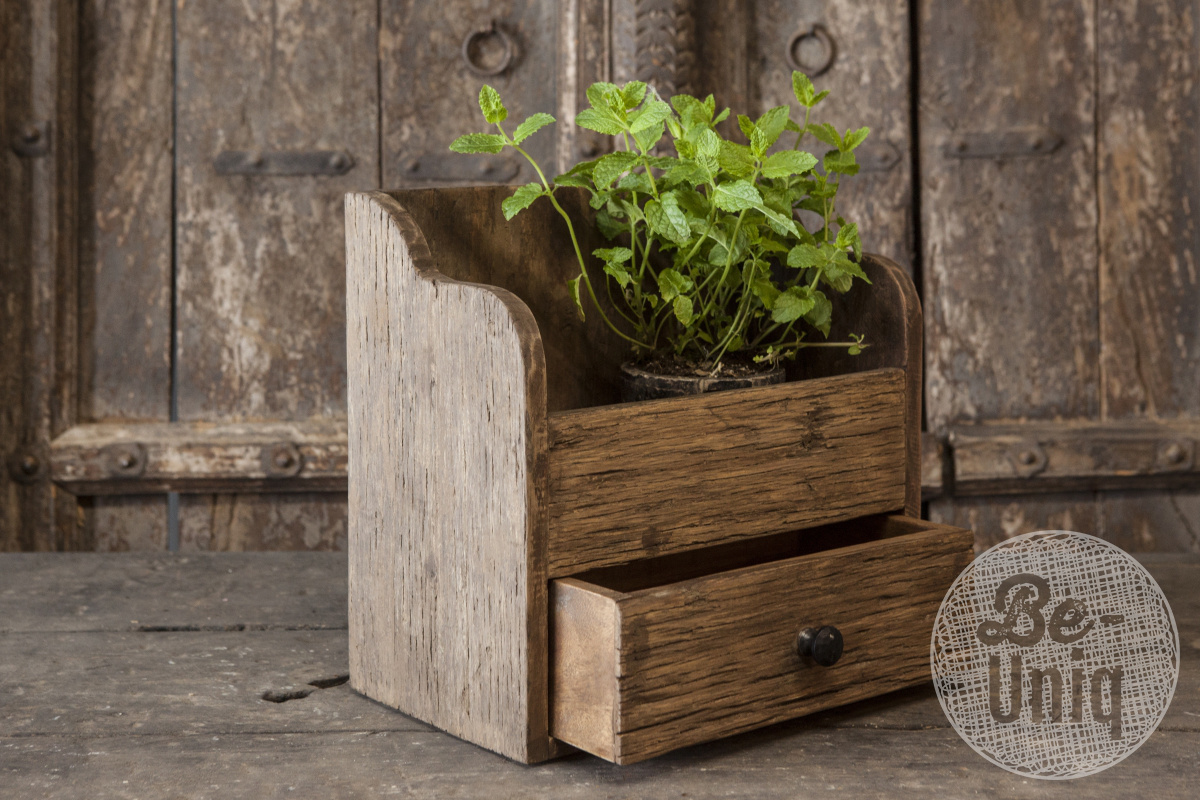 Be-Uniq Display Kastje Hoorn | H35 x B36 x D20 cm