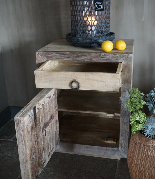 Rene Houtman Nachtkastje Hout | H75 x B57 x D46 cm