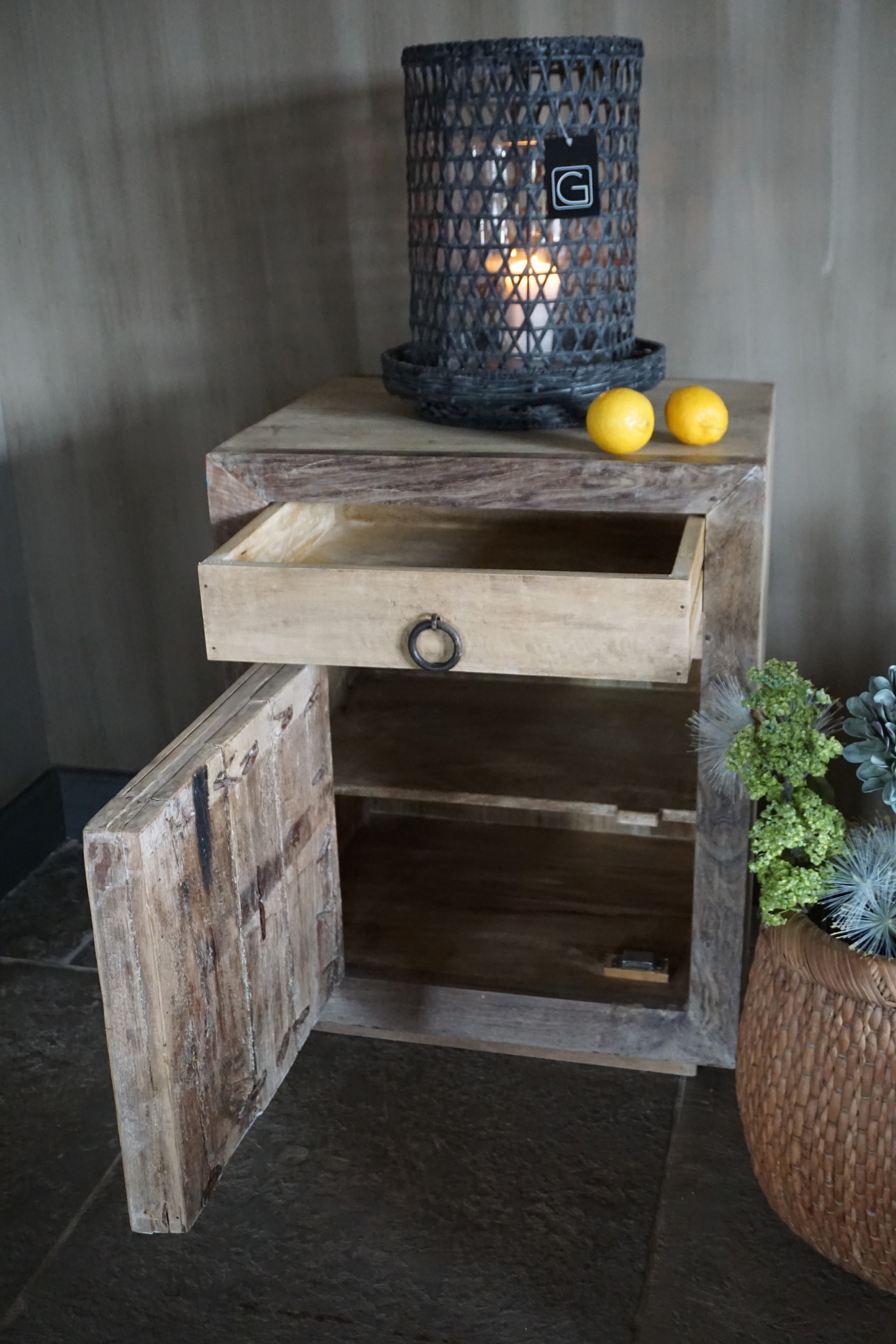 Rene Houtman Nachtkastje Hout | H75 x B57 x D46 cm