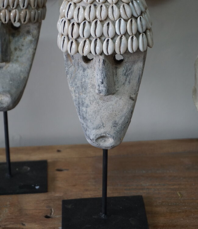 Rene Houtman Balinees Masker Met Schelpjes | H29 cm