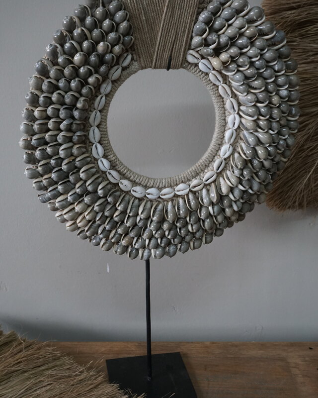 Rene Houtman Schelpenkraag Rond | H56 x B37 cm