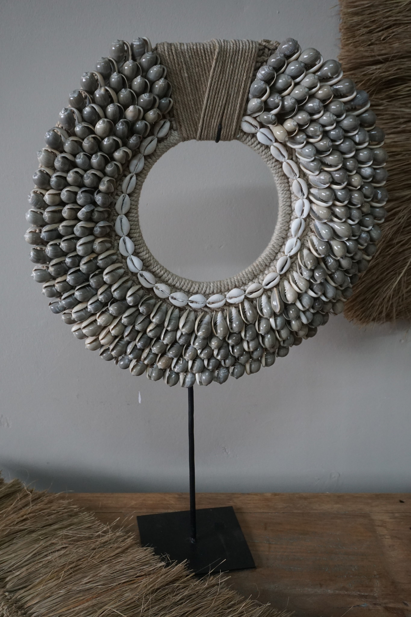 Rene Houtman Schelpenkraag Rond | H56 x B37 cm