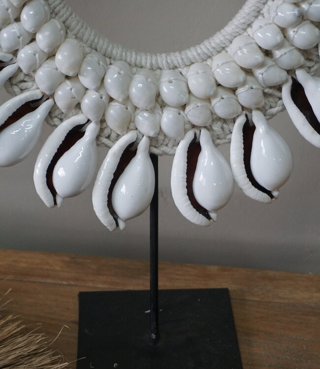 Rene Houtman Schelpenkraag Wit | H43 x B33,5 cm