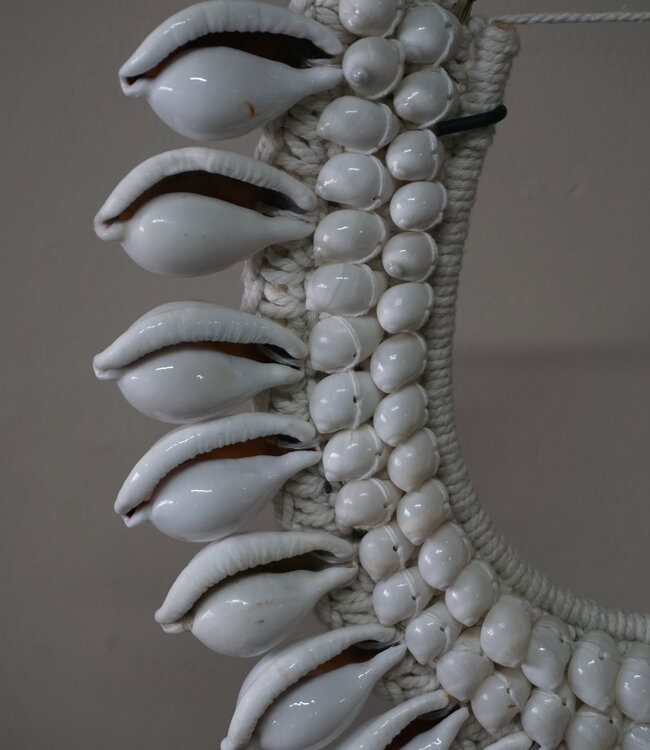 Rene Houtman Schelpenkraag Wit | H43 x B33,5 cm