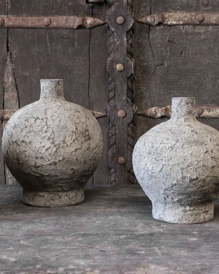 Be-Uniq Vaas Gyan | Large | Nepal Pottery | H28 x B22 cm