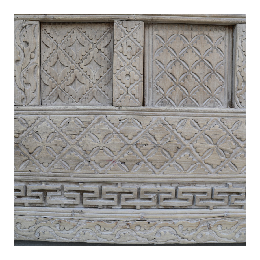 Rene Houtman Dressoir Xinjian Hout Snijwerk | H72 x B305 x D45 cm