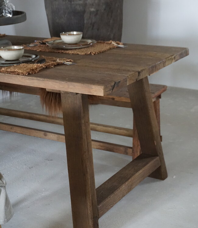 Rene Houtman Kloostertafel Rough | A-Poot | Kies Maat