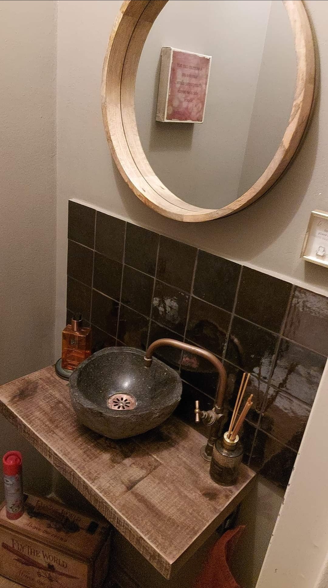Rene Houtman Aleida Houten Toiletset compleet met waskom, kraan & 2 beugels