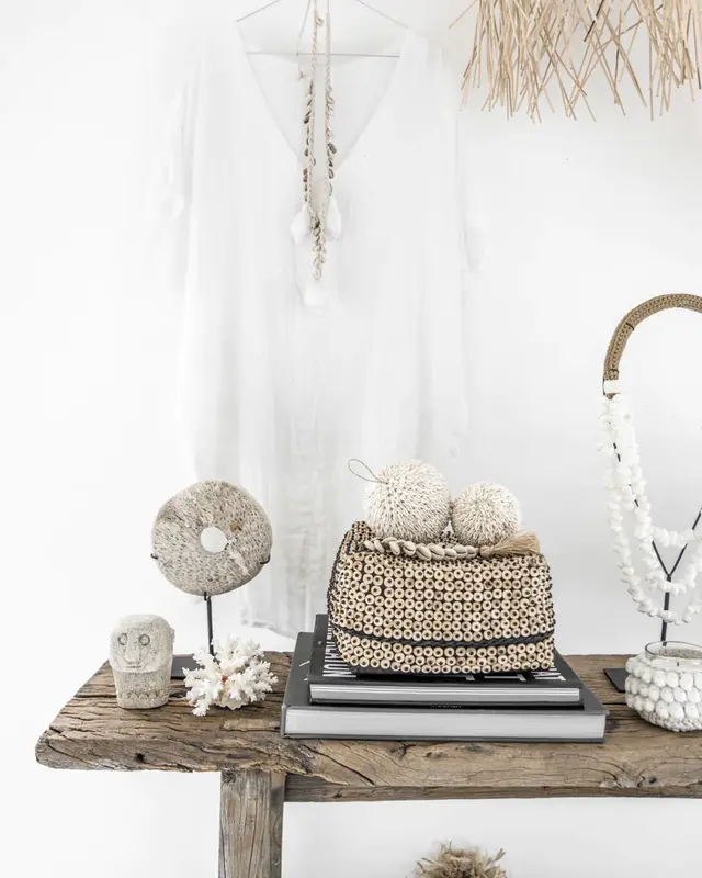 Bazar Bizar Decoratie- Halsketting | De Big White Cowrie Shell | Wit