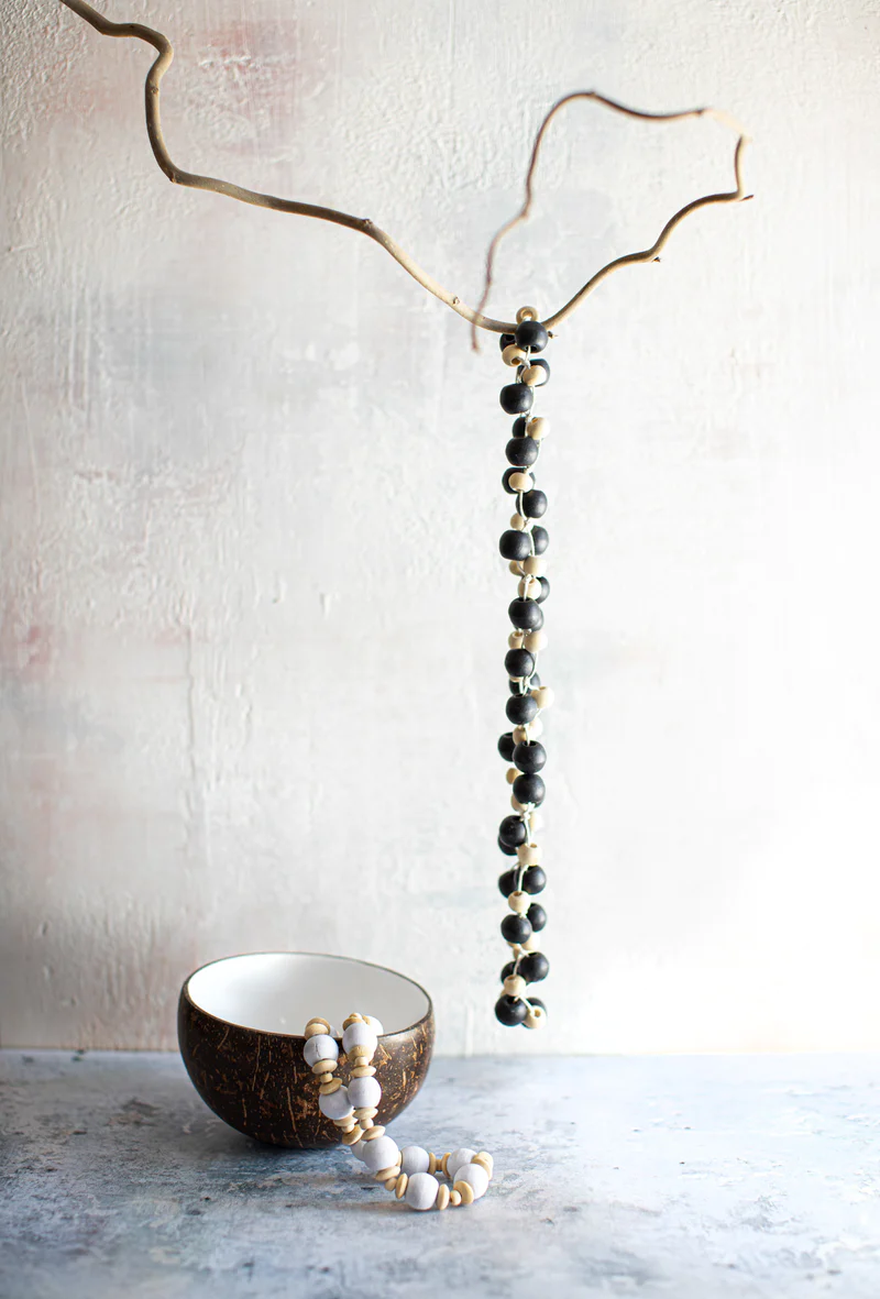 Bazar Bizar Decoratie- Halsketting | Canggu | Naturel Zwart