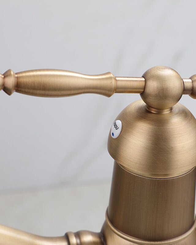Rene Houtman Klassieke Bronzen Wastafelkraan - H30 cm